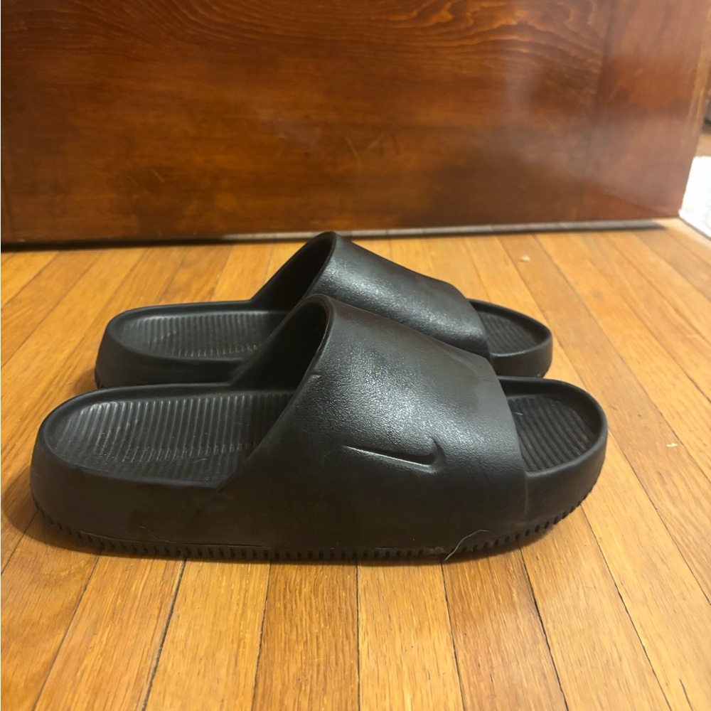 Nike Calm Slides
